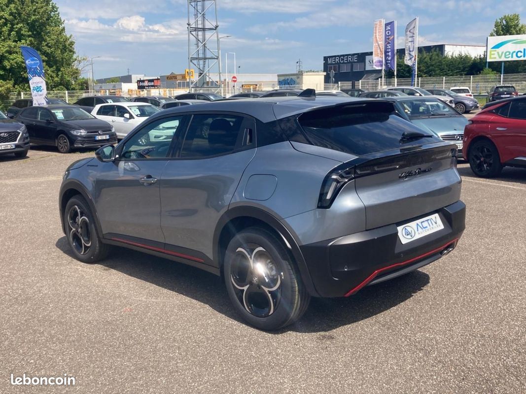 ALFA ROMEO JUNIOR 1.2 ibrida 145 speciale e-dct6 (image 7)