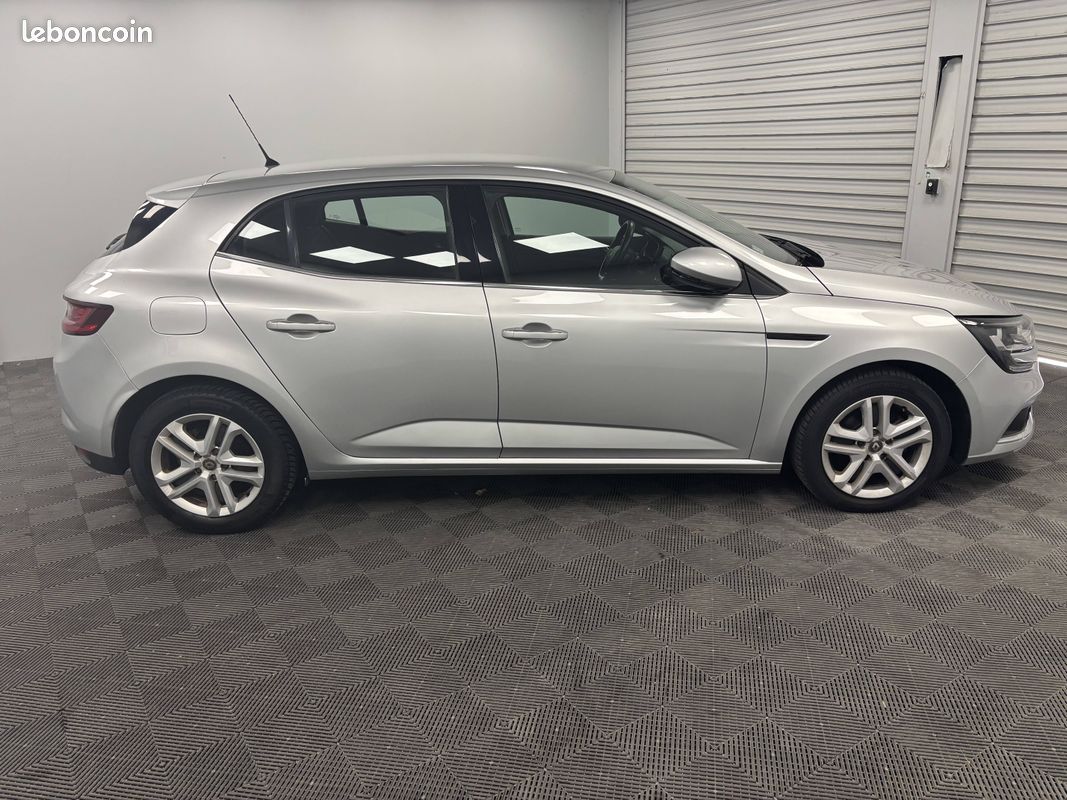 RENAULT Mégane IV Berline TCe 115 FAP Business (image 4)