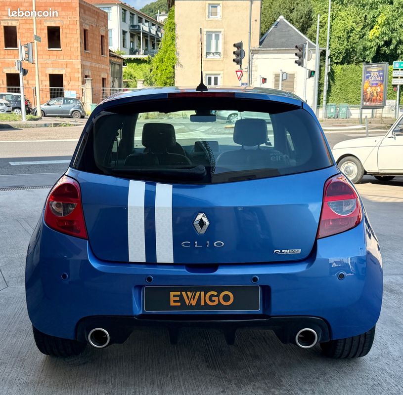 RENAULT CLIO III (2) 2.0 16V 203 RS GORDINI + 1ERE MAIN FR + FUTUR COLLECTOr (image 9)