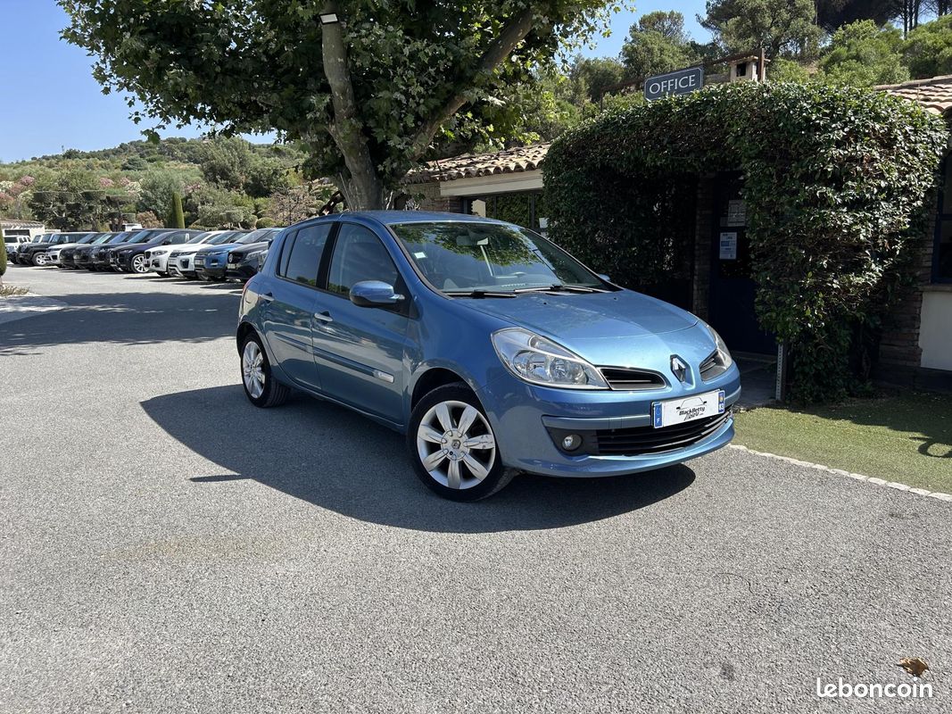 RENAULT CLIO 1.6i 16V - 110 - BVA Euro 5 III BERLINE Exception TomTom PHASE 2 (image 8)
