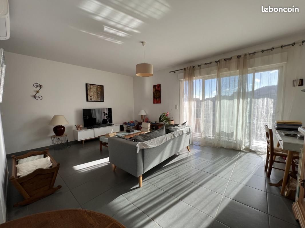 Appartement 3 pièces 68 m² · à Ajaccio · 68 m² · 1 048 €