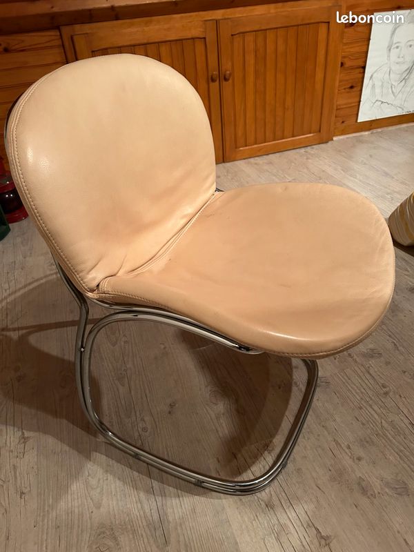 Chaises avec galettes cuir LE LOT DE 4 (image 8)
