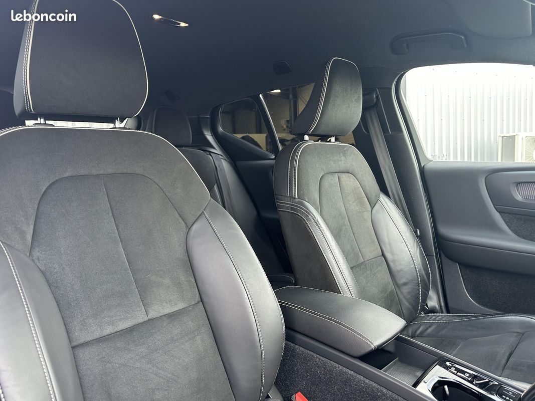 VOLVO XC40 T4 Recharge 129+82 ch DCT7 R-Design (image 8)