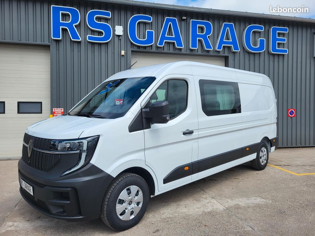 RENAULT MASTER L3H2 FOURGON 2.0Blue DCI 150 ADVANCE CABINE APPROFONDIE FIXE 07 PLACES NEUF avec HABILLAGE BOIS COMPLET + CAMÉRA + RADARS + PNEUS 4 SAISONS + ROUE DE SECOURS ( Prix de Vente 36 990 HT ) (image 13)