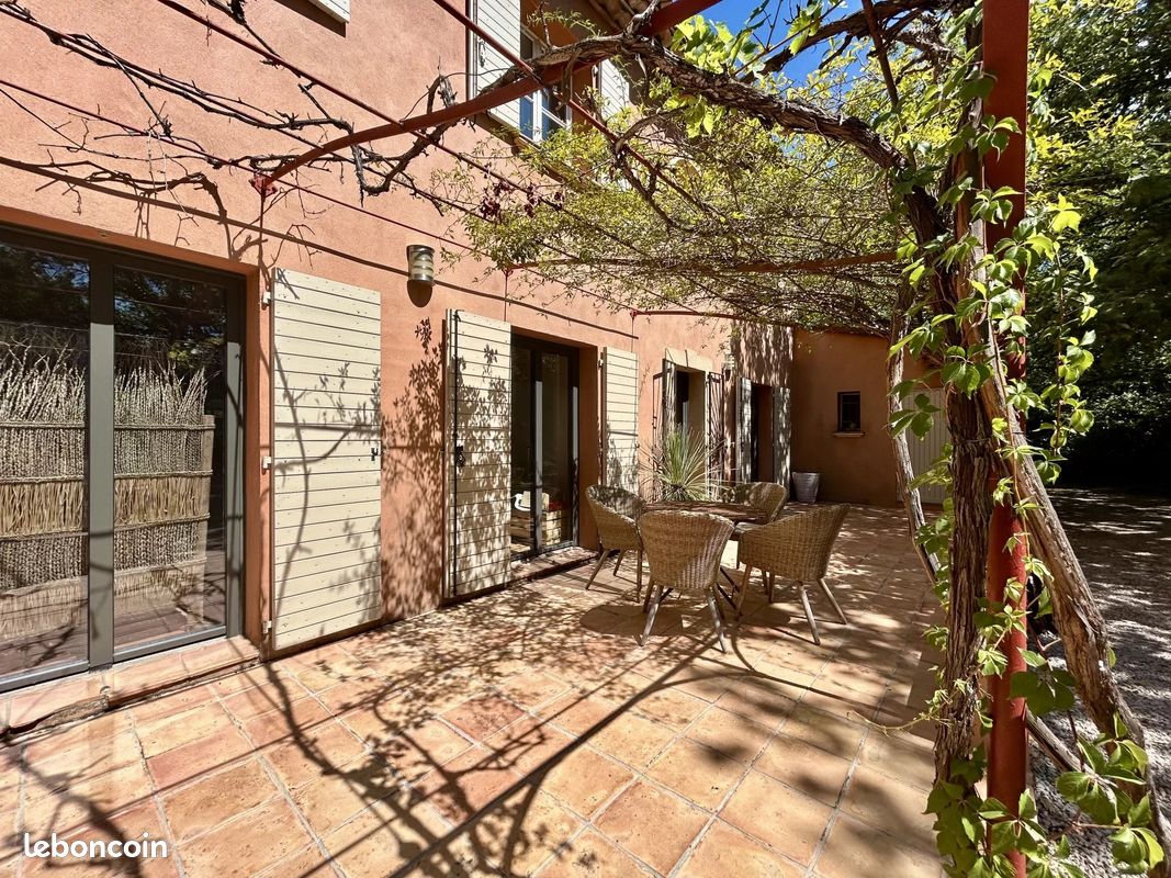 Maison 6 pièces 180 m² · à Garéoult · 180 m² · 639 000 €