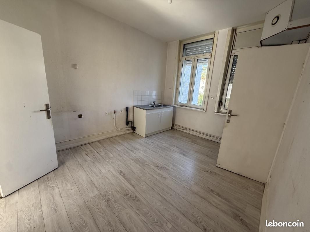 Immeuble 12 pièces 153 m² · à Valenciennes · 153 m² · 202 000 €