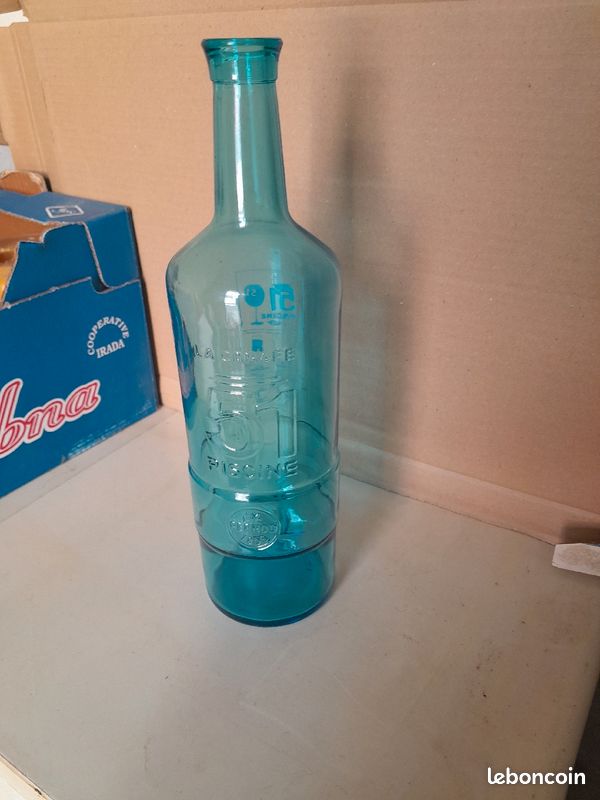 1 bouteille en verre bleu modèle PISCINE (image 4)