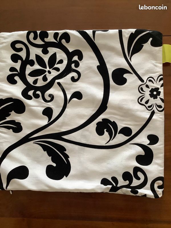 Housse de coussin carré 45 x 45 cm (image 2)