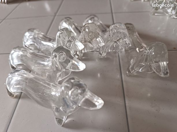 Lot De 12 Repose-couteaux Vintage – Forme Teckel – Plastique Transparent – AL