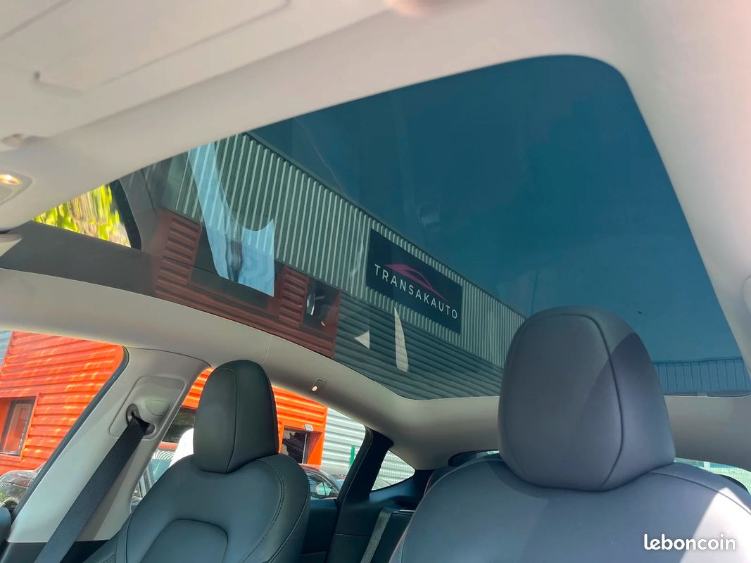 TESLA MODEL Y Standard RWD (image 38)