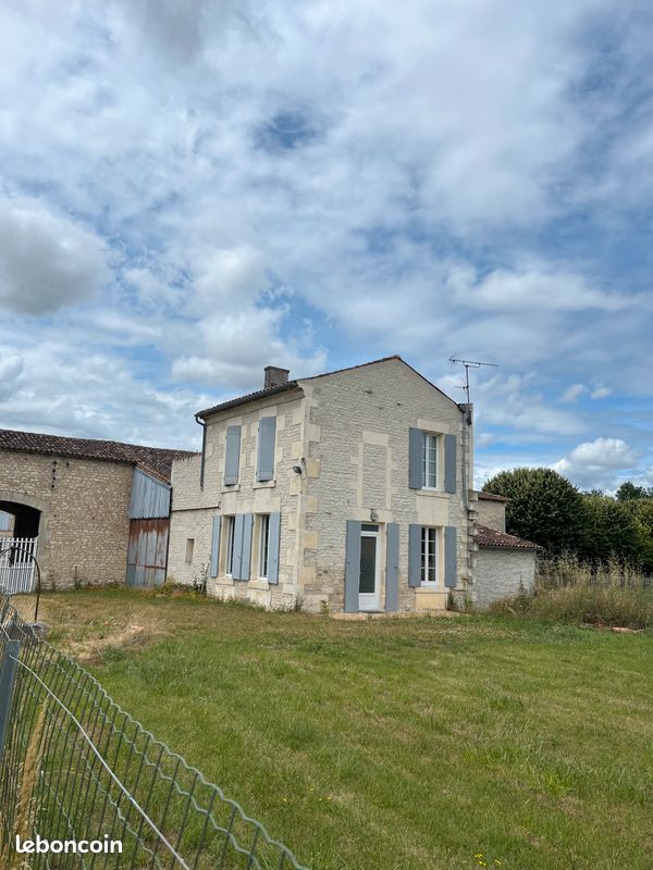 Maison 4 pièces 80 m² · à Gensac-la-Pallue · 80 m² · 580 €