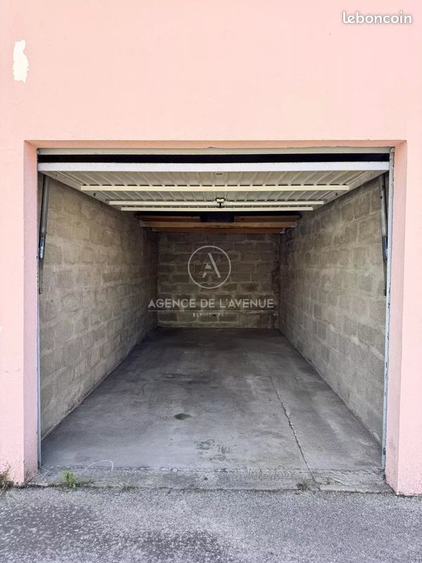 Parking 14 m² · à La Seyne-sur-Mer · 14 m² · 30 000 €