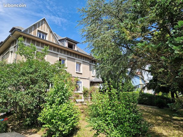 Mas 3 pièces 366 m²