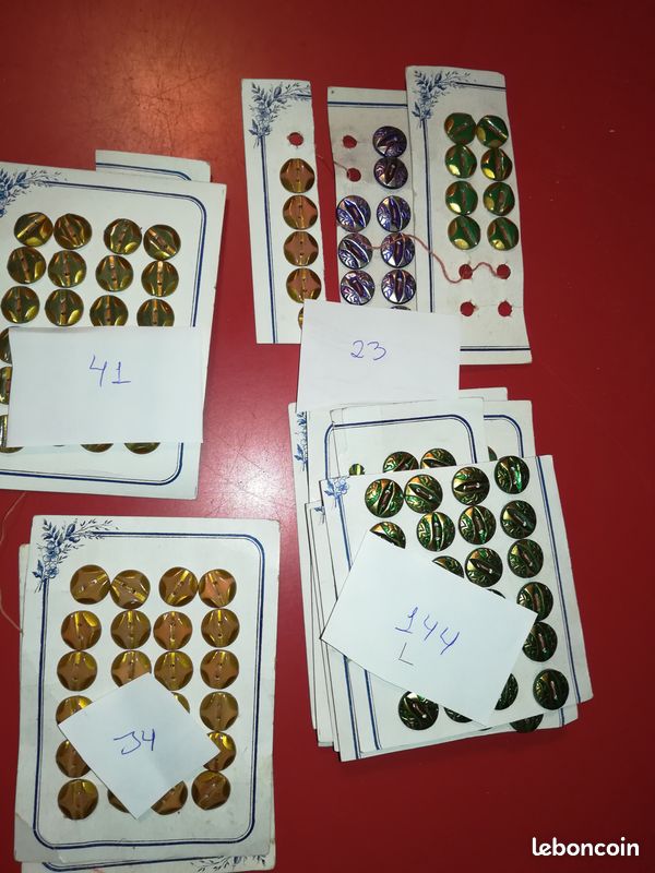Boutons anciens 19e (image 1)