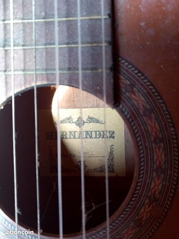 Guitare Hernandez (image 1)