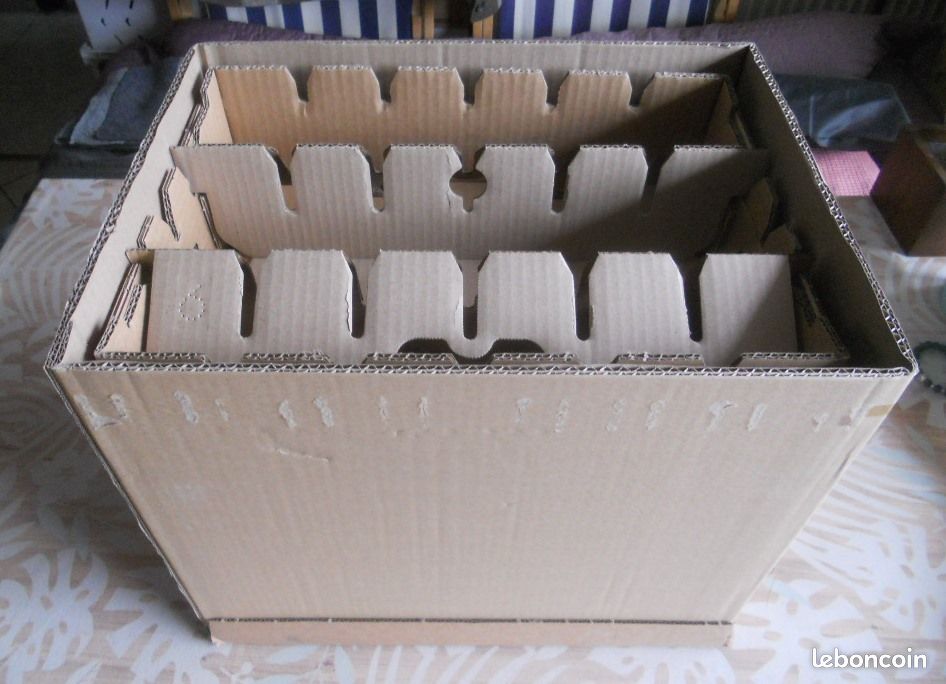 Carton avec 3 niveaux de séparateurs (image 1)