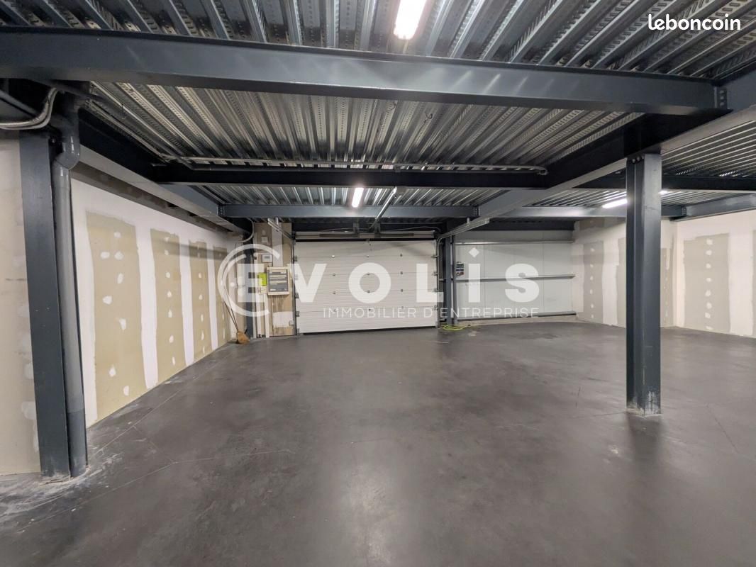 Local bureaux 800 m² (image 2)