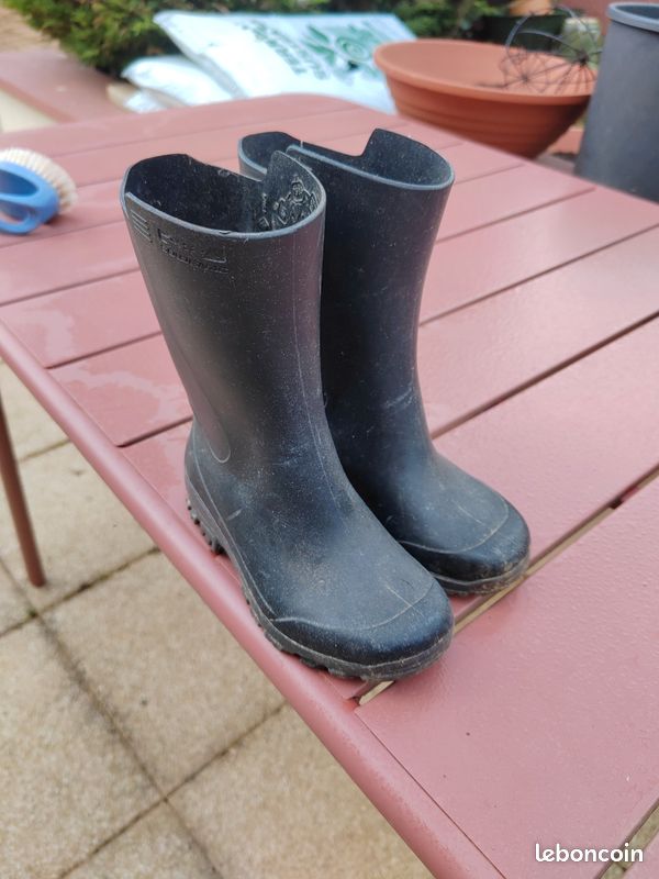 Bottes garçon taille 25/26 Chaussures