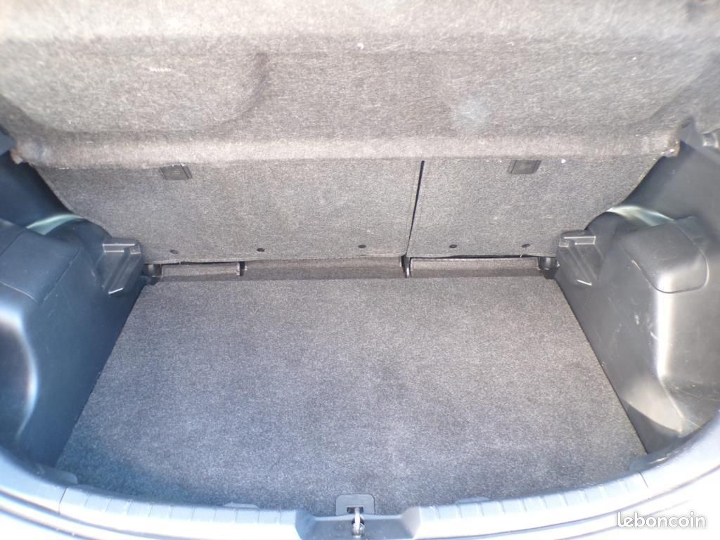 Toyota Yaris 90cv D-4D DYNAMIC (image 8)