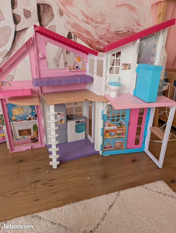 Maison de Barbies (image 1)