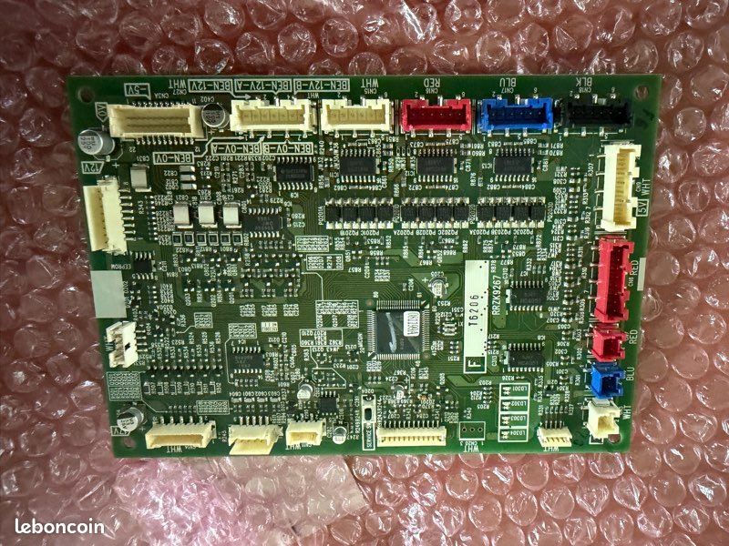 Carte électronique Hitachi d’origine – Climatisation – Neuve (image 1)