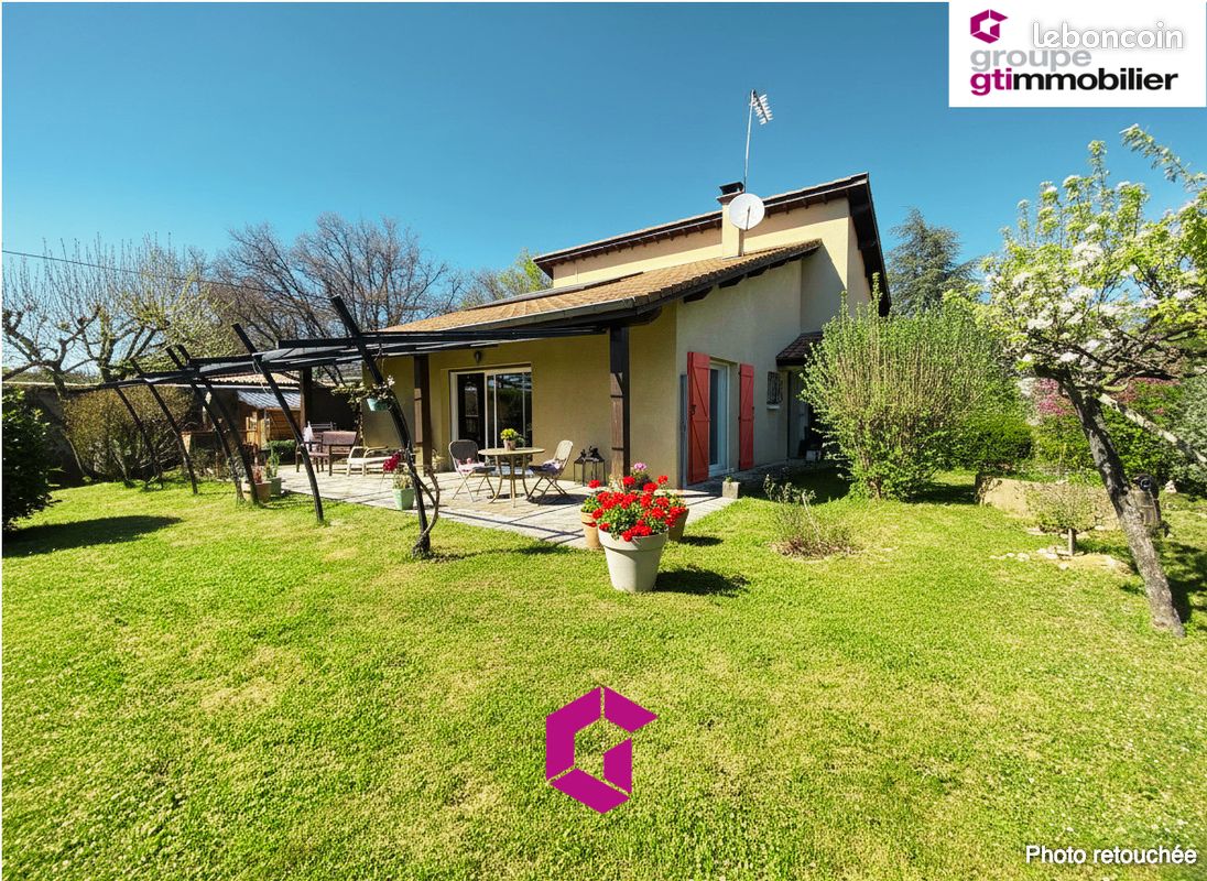 Maison 9 pièces 162 m² · à Davézieux · 162 m² · 320 000 €