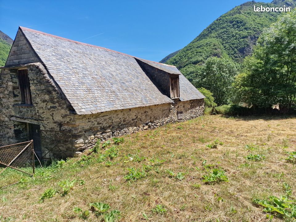 Maison 2 pièces 165 m² · à Tramezaïgues · 165 m² · 169 000 €