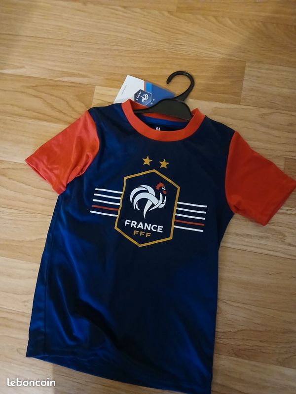 Ensemble t-short + short garçon 8 A neuf (image 1)