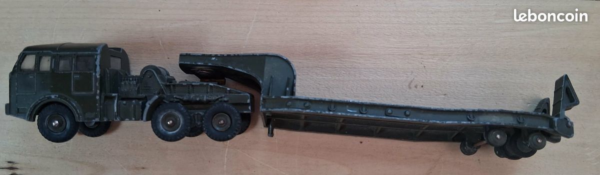 2 Roues De Secours Creuses Pour Le Berliet T6 Porte Char Miniature Dinky Toys 2578 2 Roues De Secours Creuses Pour Le Berliet T6 Porte Char Miniature Dinky Toys 2578