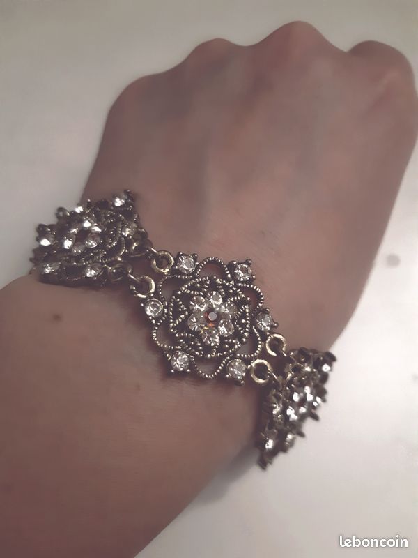 VINTAGE Bracelet en métal argenté et strass taille réglable (image 3)