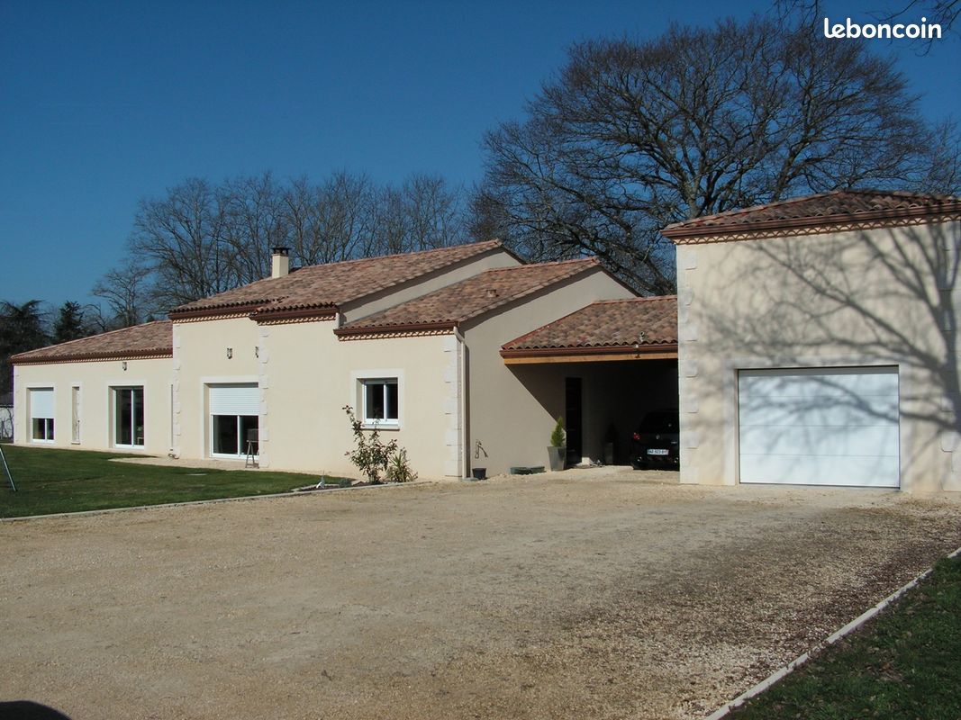 Maison 12 pièces 210 m² · à Cours-de-Pile · 210 m² · 525 000 €