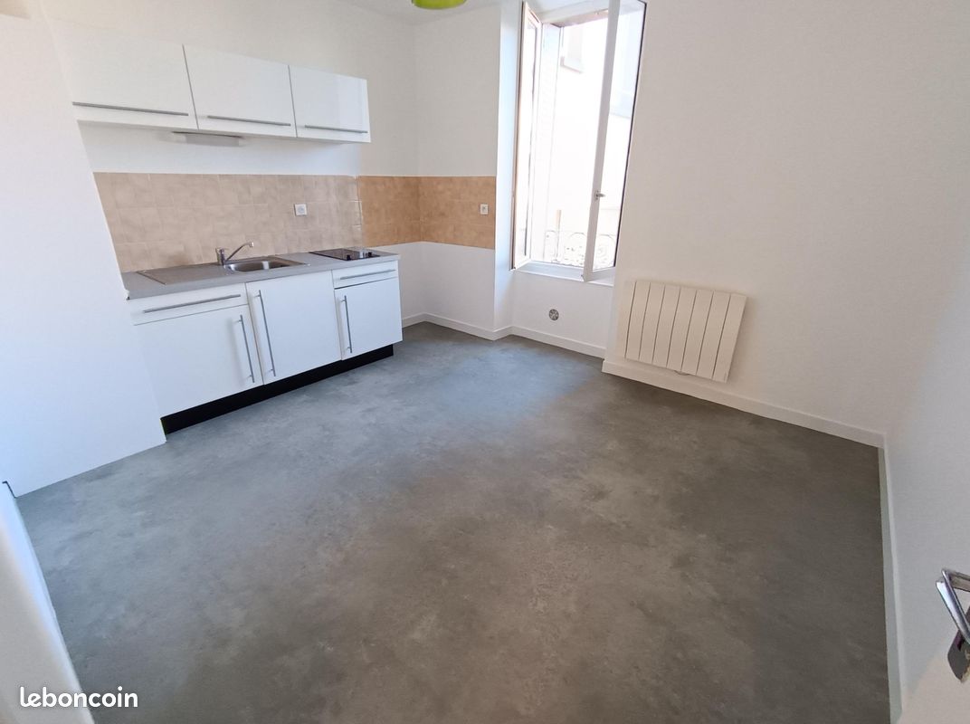 Appartement 1 pièce 37 m² · à Aurillac · 37 m² · 350 €/mois