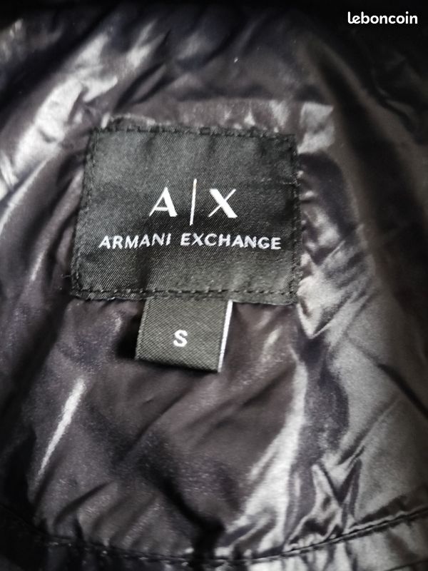 Doudoune femme Armani taille S Vêtements