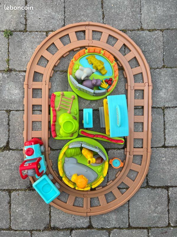 Circuit train zoo (image 1)
