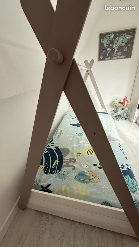 Lit enfant 90x200 + matelas, couette et draps (image 5)