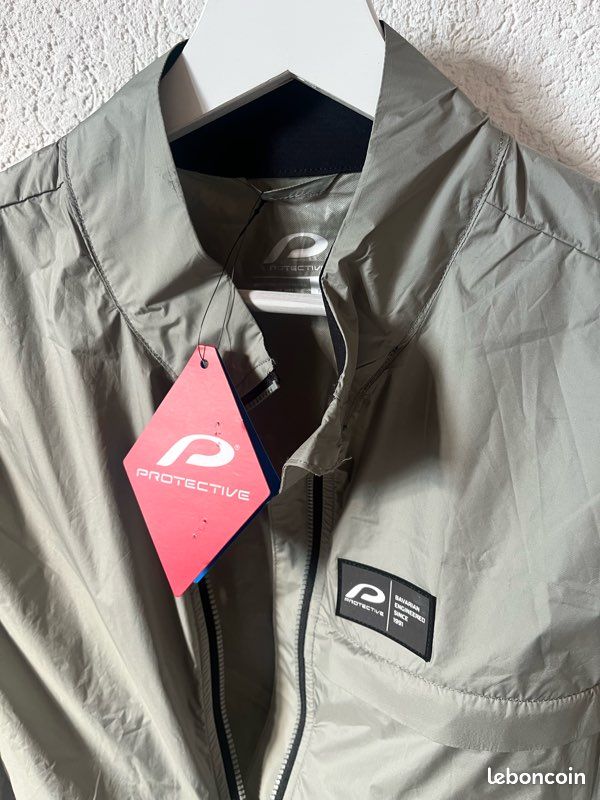 NEUF AVEC ÉTIQUETTES veste coupe-vent réversible coupe-vent réversible NEUF AVEC ÉTIQUETTES veste coupe-vent réversible coupe-vent réversible