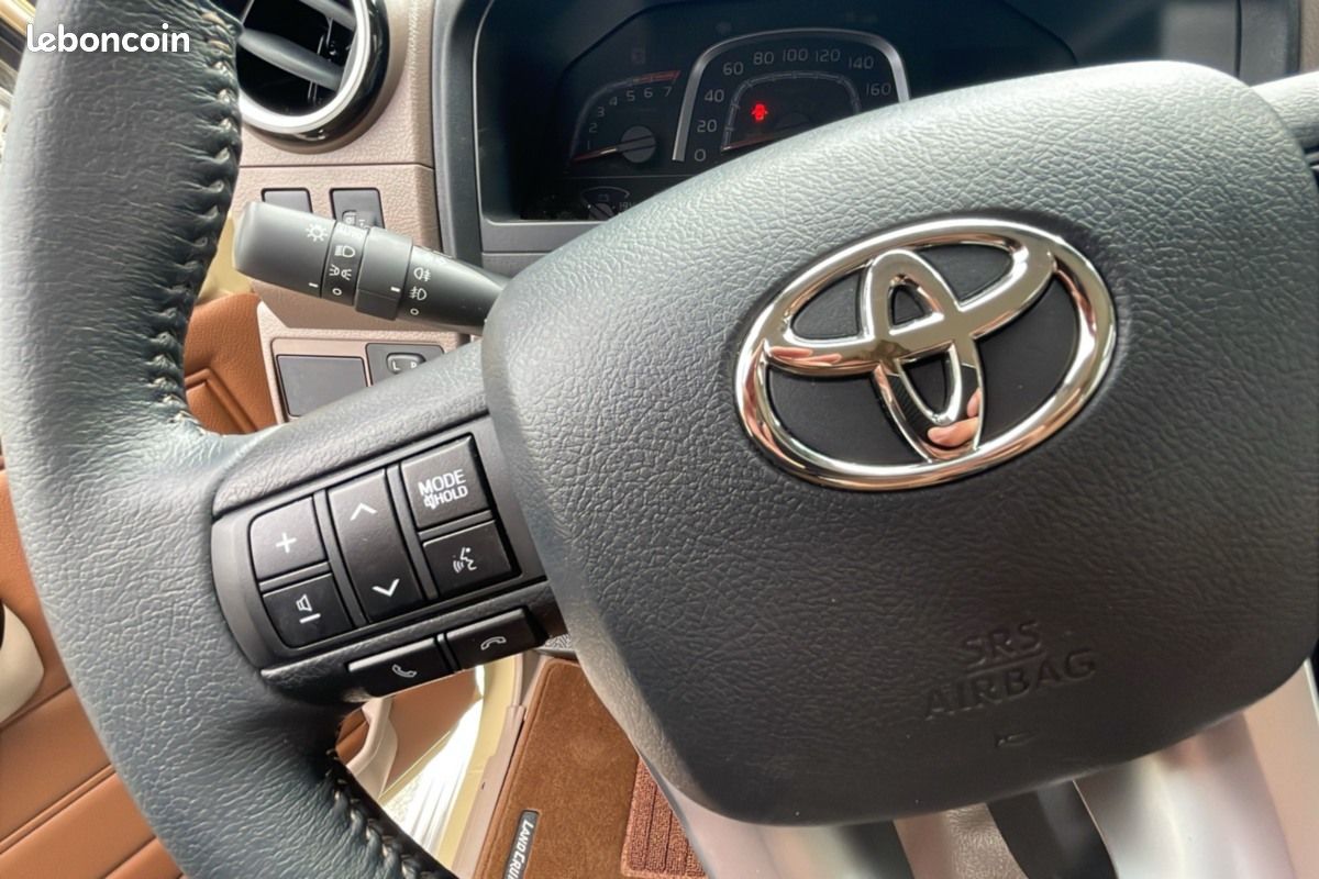 Toyota Land Cruiser GRJ 79 SIMPLE CABINE LX 4.0 V (image 7)