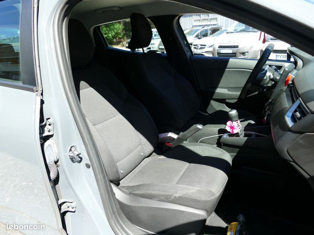 RENAULT CLIO V 75 Ch BUSINESS BVM5 CARPLAY (image 10)