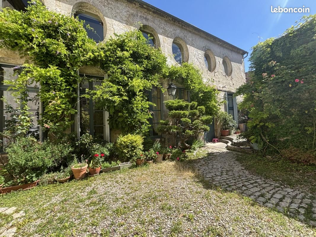 Maison 8 pièces 225 m² · à Châtillon-sur-Seine · 225 m² · 230 050 €