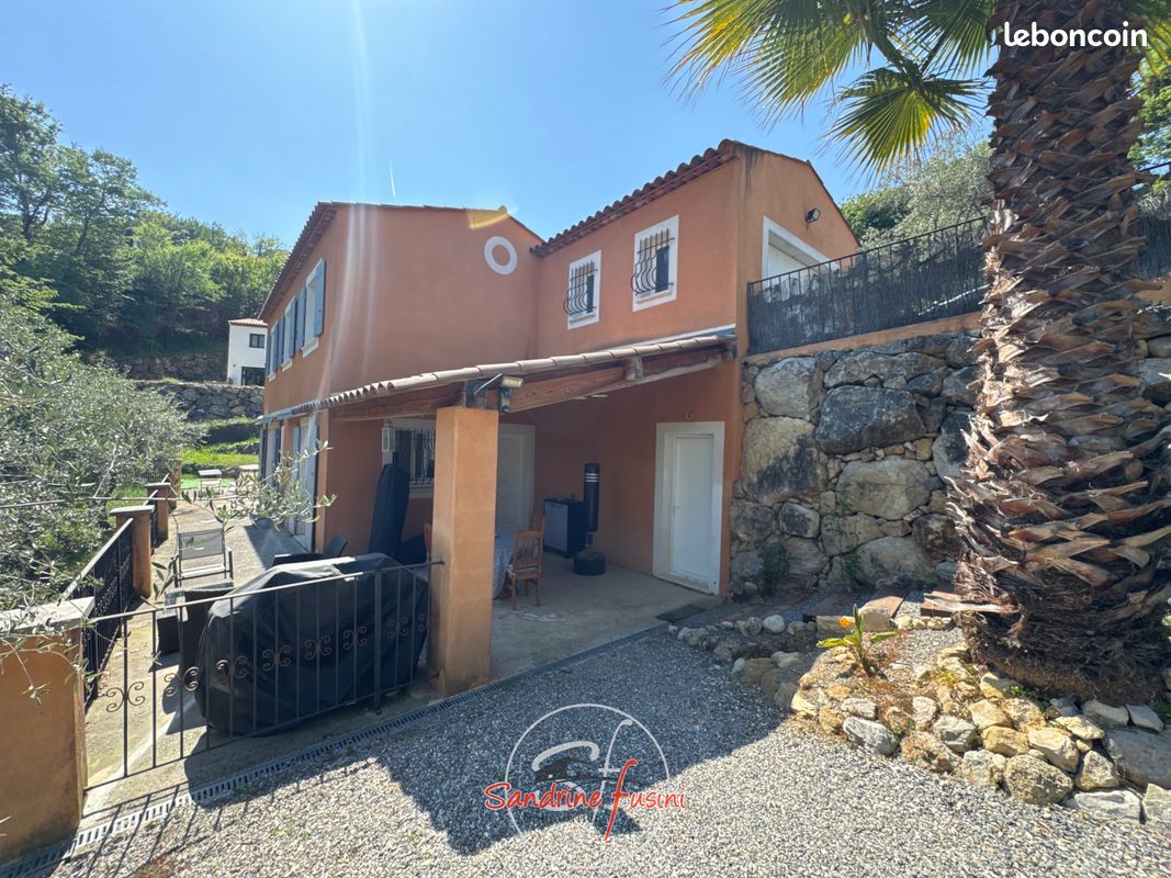 Maison 4 pièces 90 m² · à Gilette · 90 m² · 489 000 €