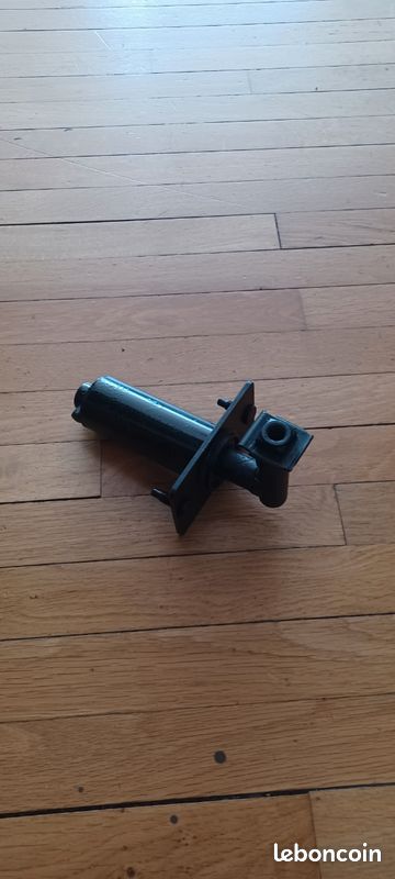 Butoir de pare-choc arrière BMW E30 x1 (image 2)