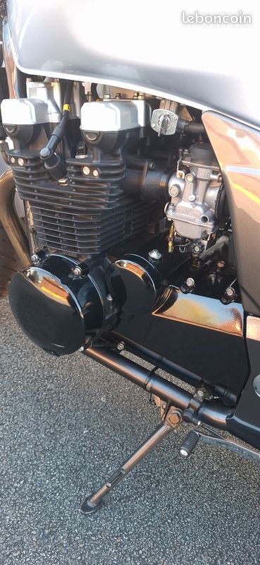 KAWASAKI ZR7 1ére main (image 5)