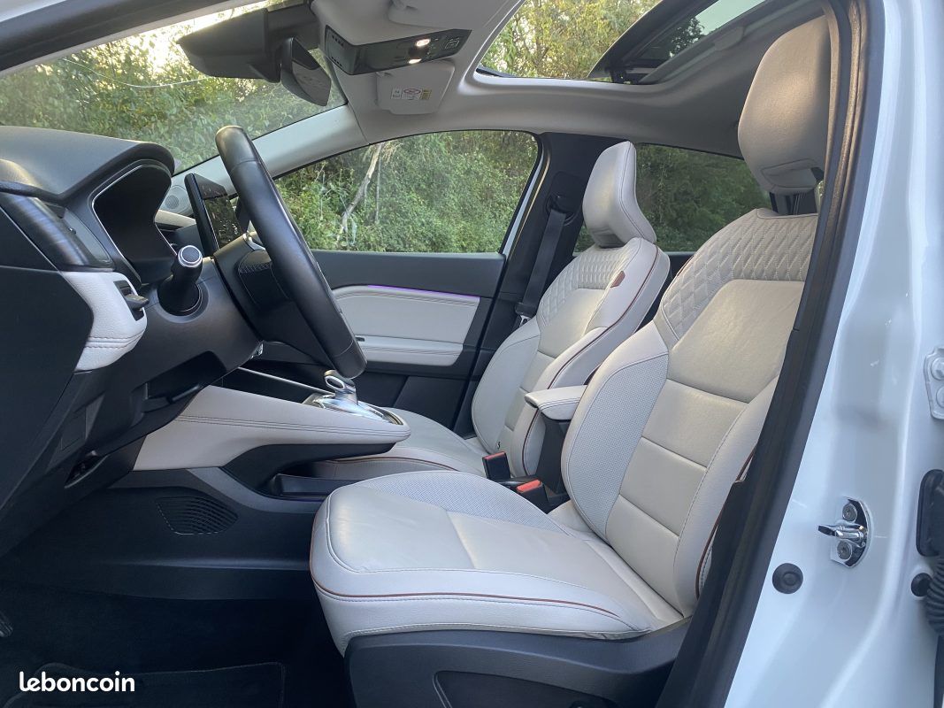 Renault Captur E-Tech 1.6 Hybrid 145ch Initiale Paris - Caméra - Cuir chauffants -Toit Ouvrant (image 5)