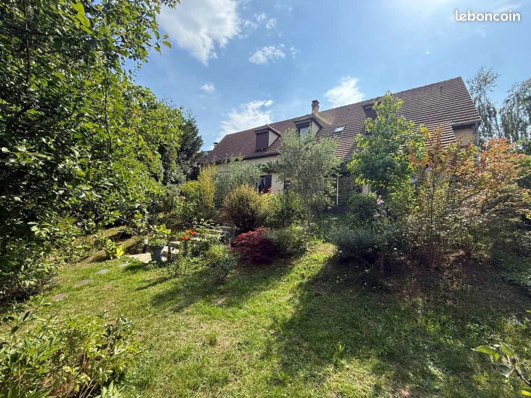 Maison 6 pièces 200 m² · à Cormeilles-en-Vexin · 200 m² · 535 000 €