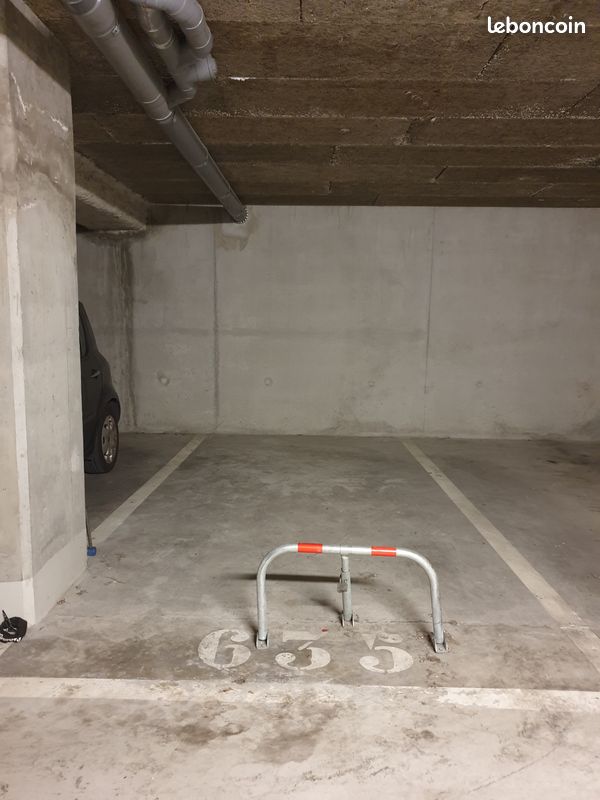Place de Parking à louer - Saint Ouen (image 2)