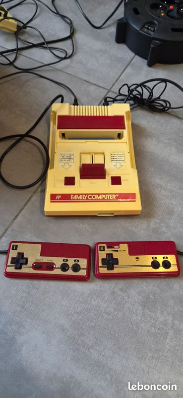 Console Nintendo Famicom en loose (bien lire la description) (image 2)