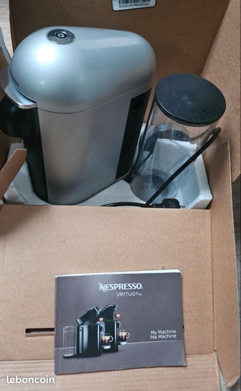 Machine à café NESPRESSO Vertuo Plus (image 2)