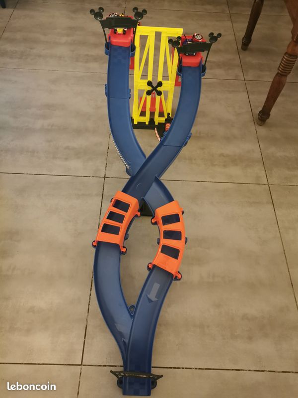 Super piste d'entraînement Mickey (image 3)