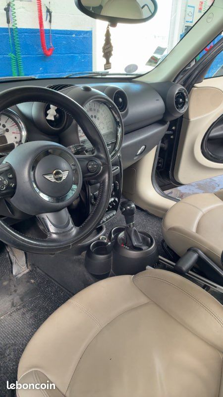 Mini cooper countryman (image 3)