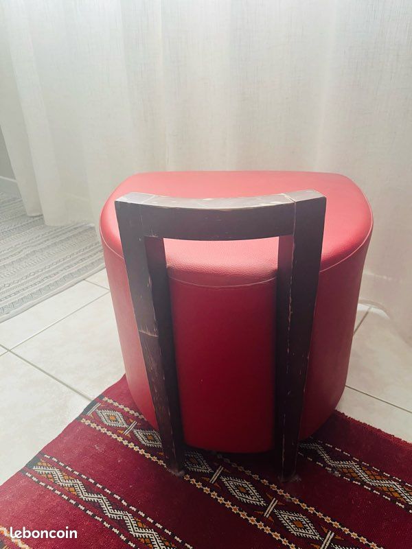 Vend 3 poufs rouge et bois (image 3)
